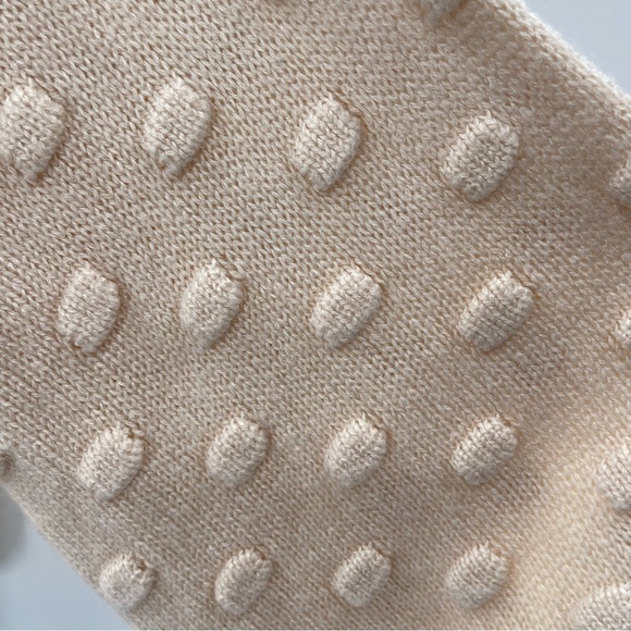 HYFVE Cream Bubble Sleeve Cropped Sweater Size Medium - Picture 4 of 8